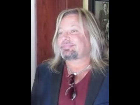 Mötley Crüe’s Vince Neil Reveals He Suffered A Stroke Last Christmas