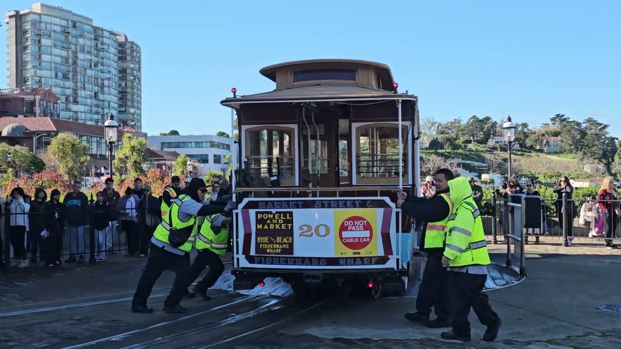 20251227 115158 - SF - Cable Car - Turntable
