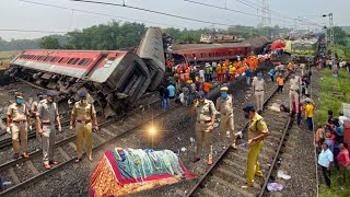 Train Ki Track Par Hui Wali Allah Ki Zinda Karamat | Train Ki Track Nikal Gai Ye Dekh Kar Sab Hairan