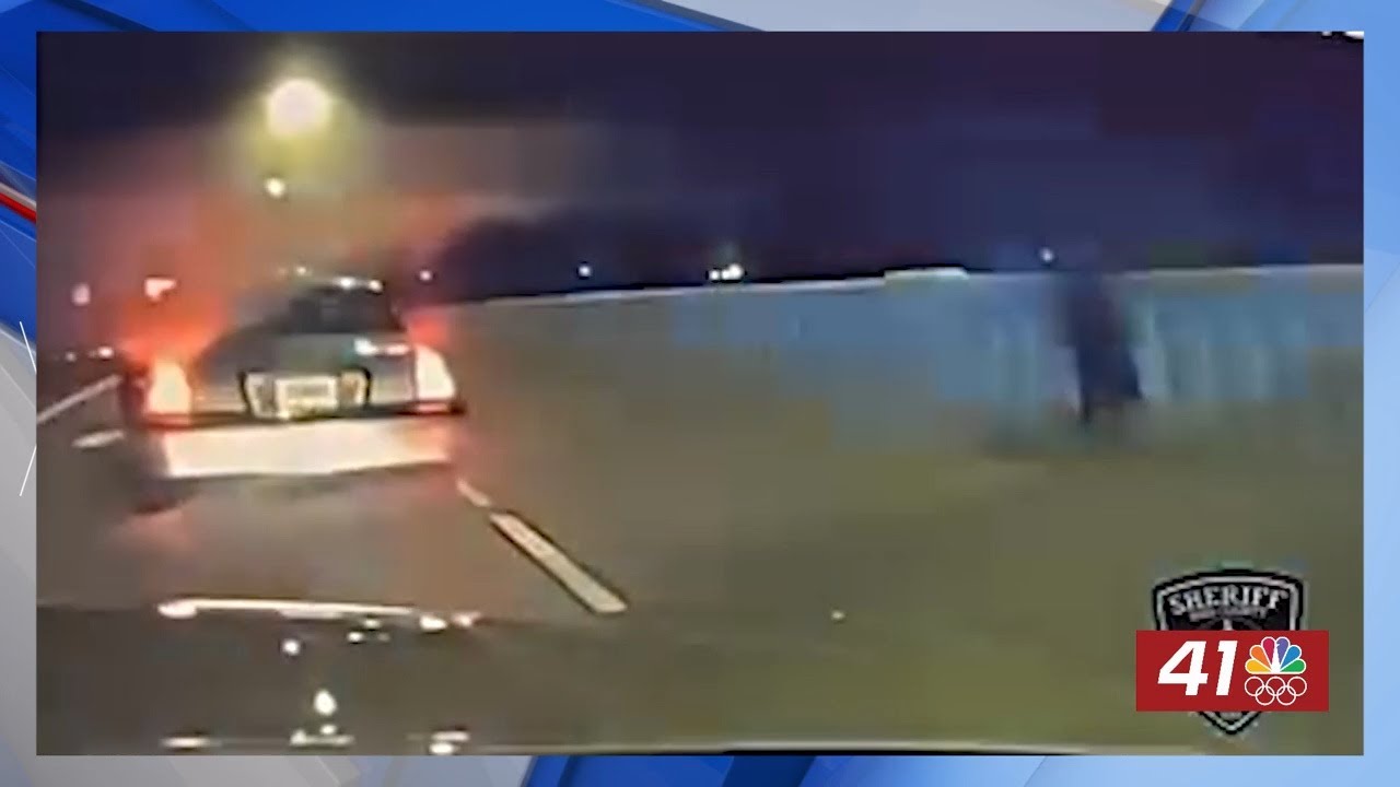 Депутаты полиции Бибба опознали мужчину, обвиняемого в том, что он скрылся с места остановки тран...