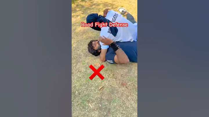 How to Defend Yourself In Road Fight #selfdefence #selfedefense #kravmaga #rajatayyab #fightback