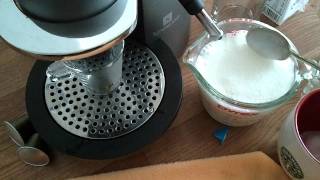 Latte-Nespresso-C290 - YouTube