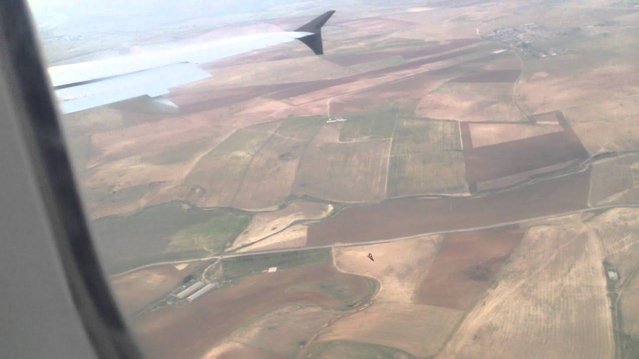 Atterrissage Airbus A320 aéroport Boudiaf Constantine (Algérie).