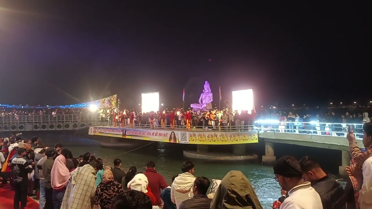 Rishikesh Aarti ke kuch pal Shanti mein 💐💐❤️😍