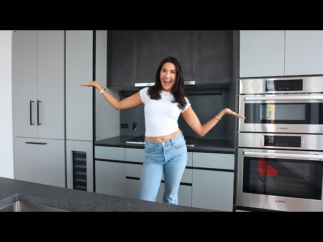 MOVING INTO MY NEW NYC APARTMENT!!! | moving vlog #1 class=