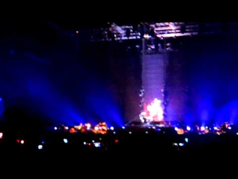 Faye Wong Flying in concert, Live in KL 2011! Part 1