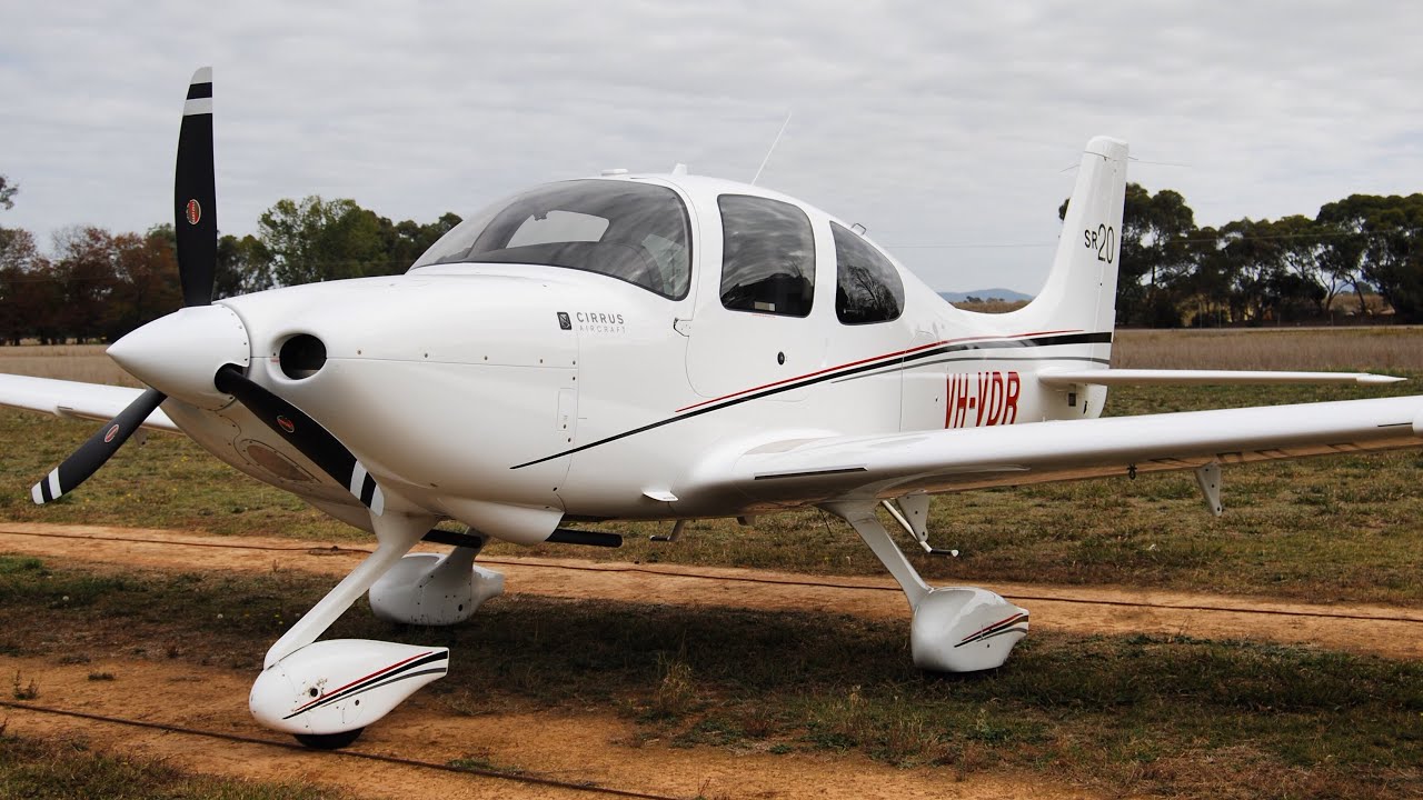 Cirrus SR20 VH-VDR Landing - Moorabbin Airport - YouTube