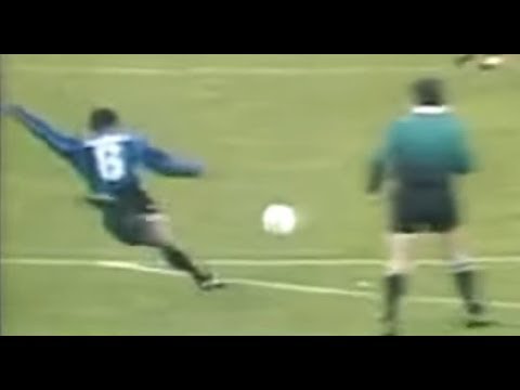 Golazo de Roberto Carlos en Inter - gol di roberto carlos in inter (Inter - Bari)