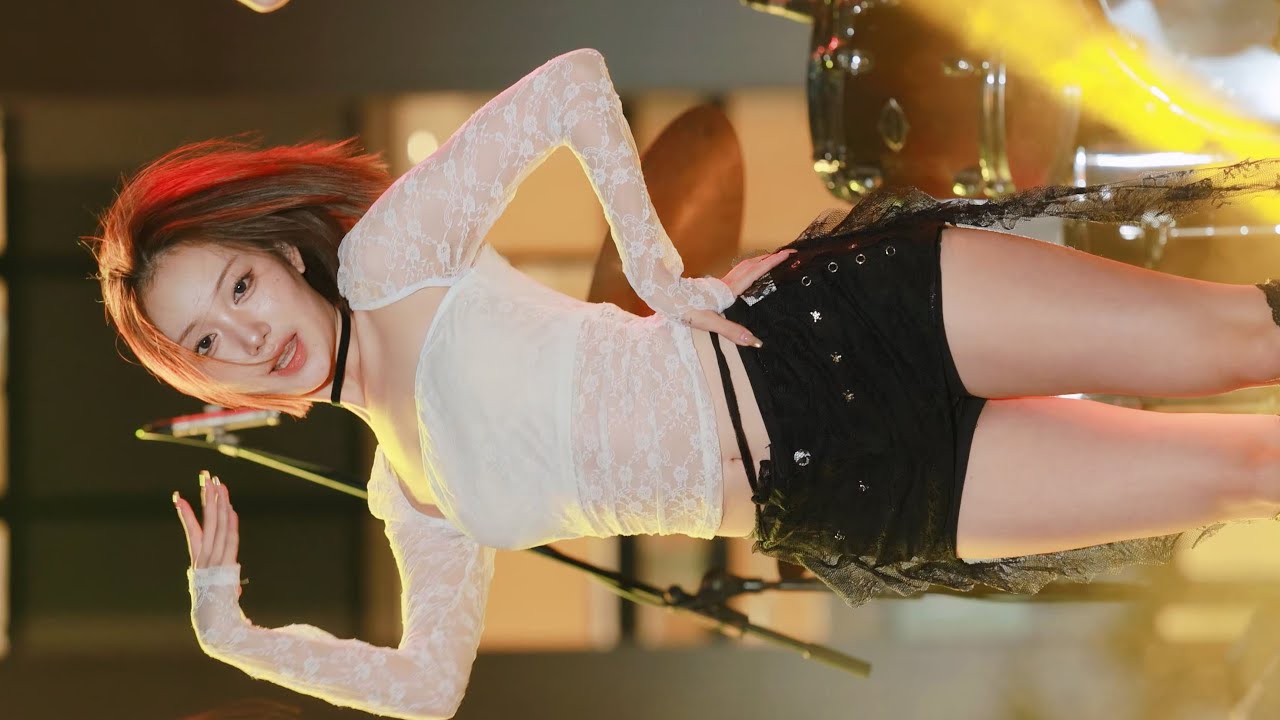 태이 [ LE SSERAFIM (르세라핌)  'HOT' ] (20250930) 