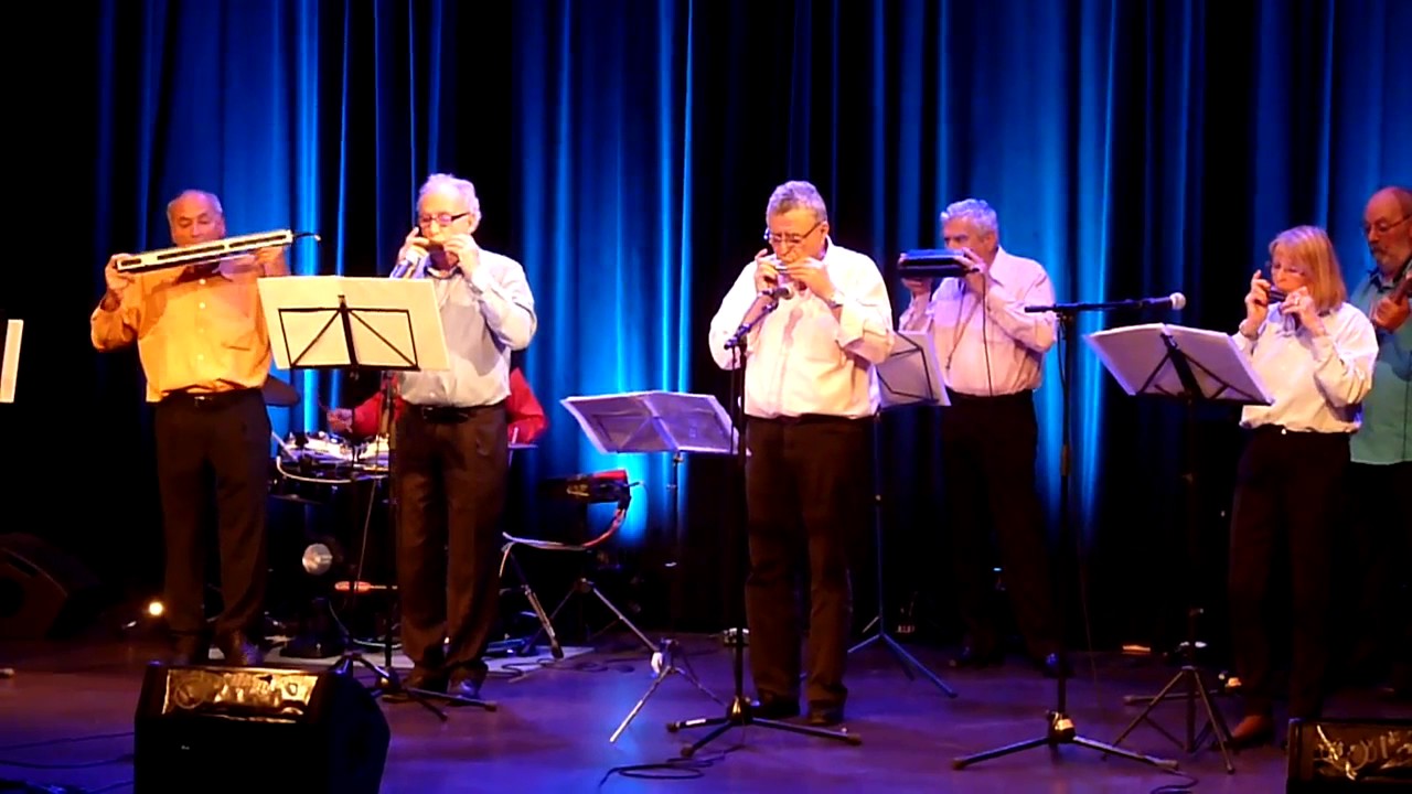 harmonicas de France. la danse du Pantin YouTube