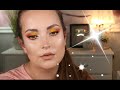 Żółto - pomarańczowe - matowe cut crease z odrobiną brokatu