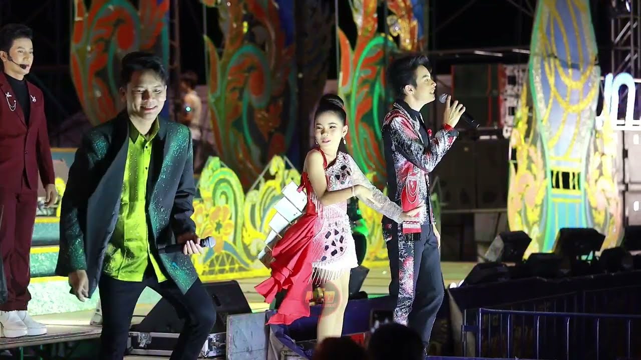 อิหล่าอ่ะอายได้ชุดใหม่ออกกลุ่มเปิดพร้อมกับพี่ดลจ๋า สวย หล่อ น่ารักมาก