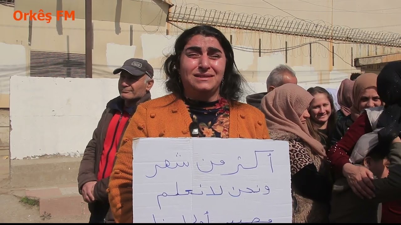 نظمت اليوم عوائل الأسرى مسيرة جماهيرية للمطالبة بالإفراج عن أبنائهم والكشف عن مصيرهم.