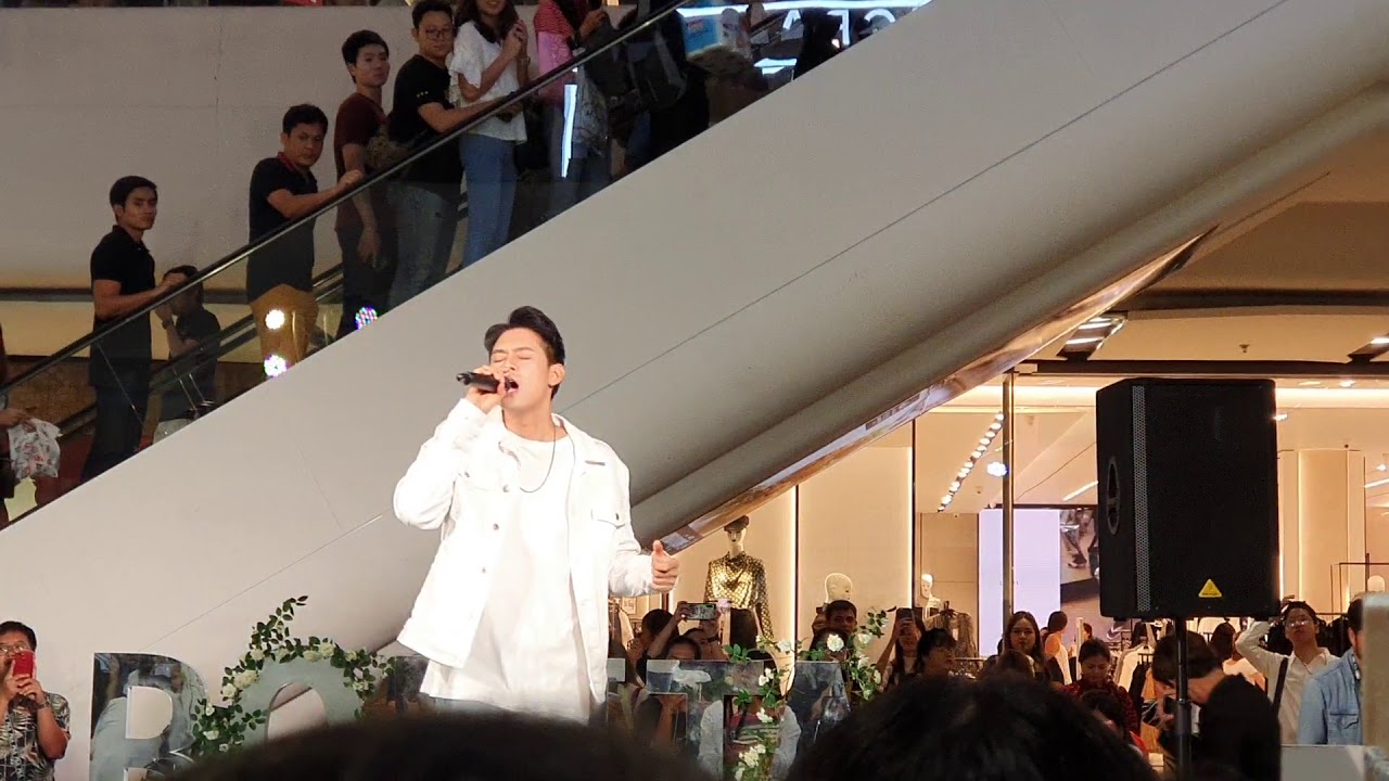 สายตายาว - Dan Worrawech ( @central plaza ladprao 24.11.19)