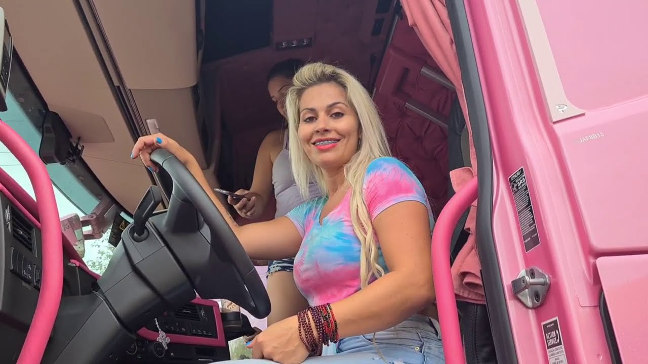 MUITA BAGAGEM PRA TRAZER A FAMILIA VIAJAR! meia hora só pra tirar as malas do carro 🤣🤣