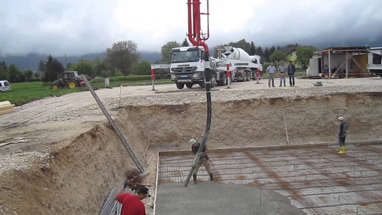 LIEBHERR Betonpumpe im Einsatz