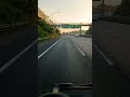 トラックで東名高速の混雑をスマートに走行中。