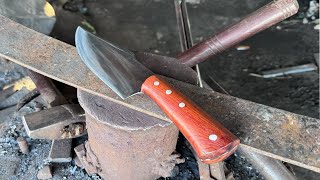 HERE IS WHY SOME PEOPLE PREFER TO OWN A HOMEMADE KNIFE