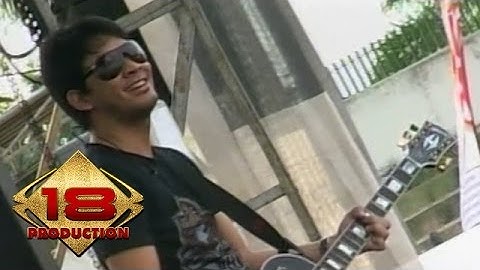 Peterpan - Dibalik Awan  (Live Konser Kotabumi 20 Maret 2008)