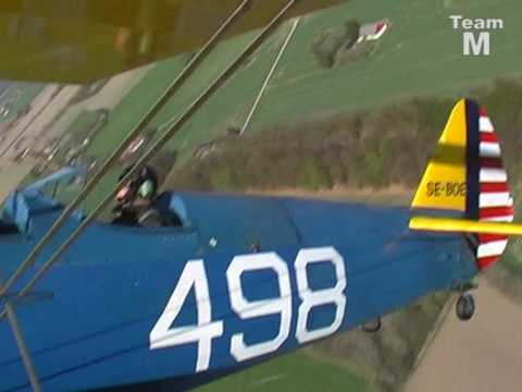 Mikael Carlson flying his Boeing PT-17 "Stearman"