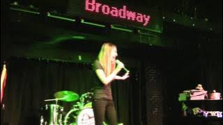 KELLY KING SINGS DYFING GRAVITY FROM WICKED- TRUELY AMAZING