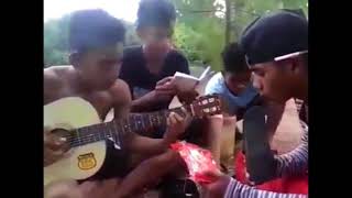 Video lucu, nyanyian ROMA KELAPA asli ngakak hahahaha!!