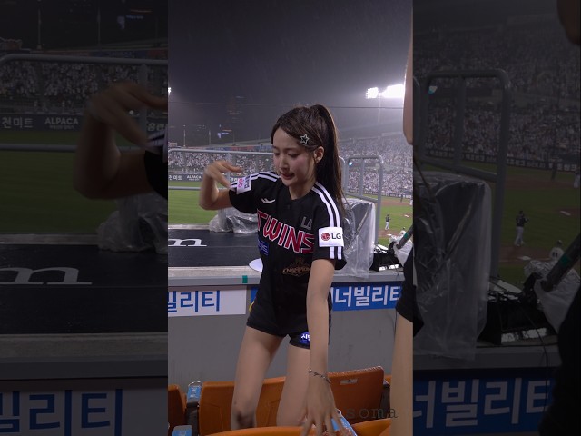 17초에  무슨 일이??? #김태희  #金泰希 #김태희치어리더  #엘지트윈스 #잠실야구장  #야호  #fancam #치어리더 #cheer