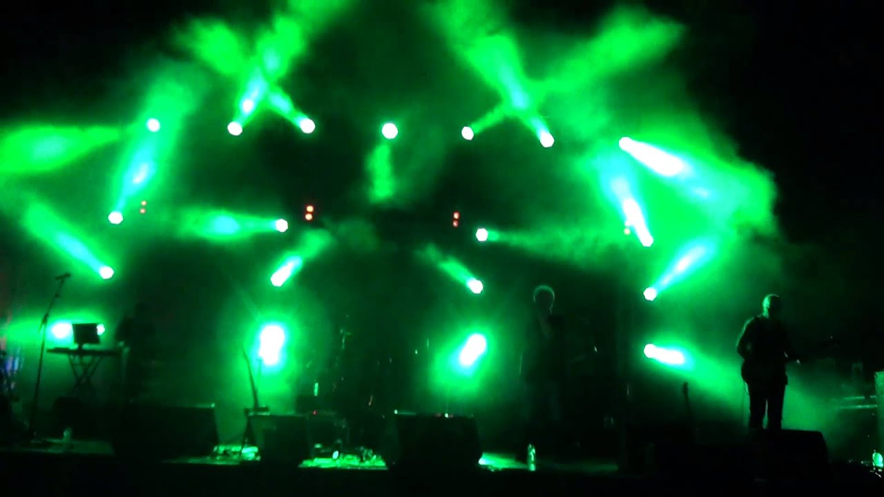 שלום חנוך - בלי לומר מילה - הופעה חיה