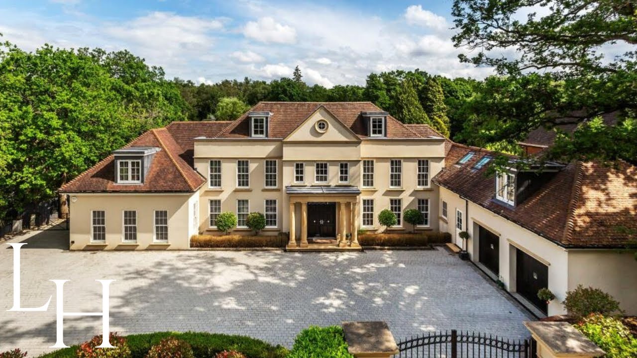 What £5,000,000 gets you in Surrey | Indoor Pool, Bar & Incredible Interiors