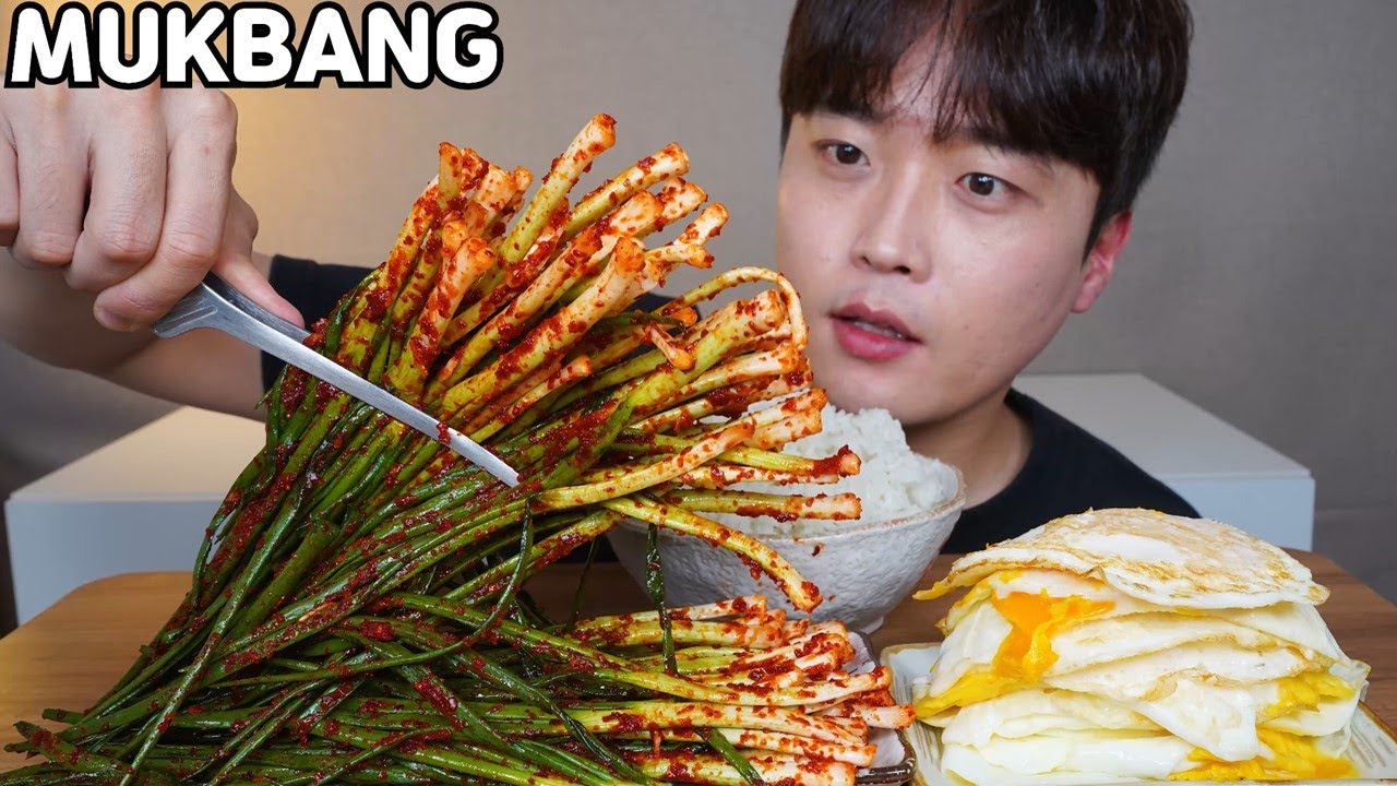 갓담근 파김치 뿌수기👊 계란후라이 10개 먹방 Green Onion Kimchi & Egg Fried ×10 ASMR MUKBANG REAL SOUND EATING SHOW