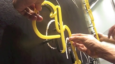 AVP - STORE WINDOW DISPLAY - CALVIN KLEIN - CHRISTMAS NEON 2011