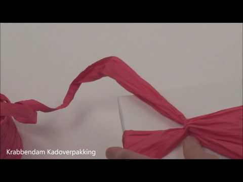 Crepe Cadeaulint 50 meter Licht Roze Uit Te Vouwen Tot 100mm OP IS OP video