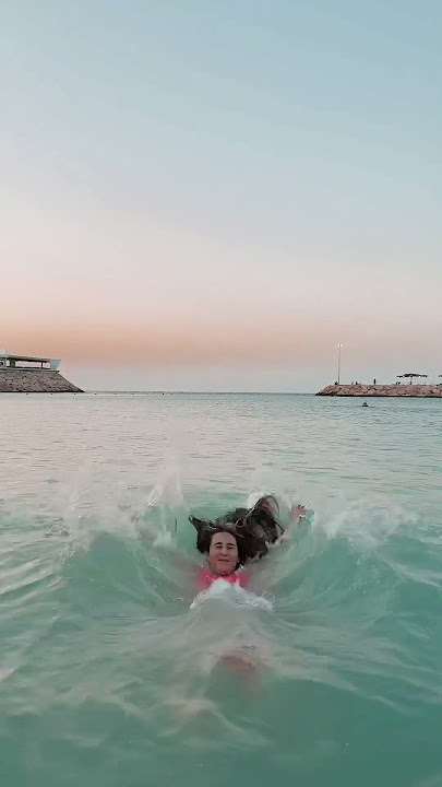 your 4th @ has to do this with you! 🩷 #preppy #ocean #blowup #viralvideo #explorepage #explore #fyp