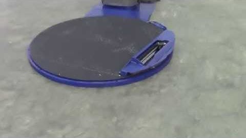 Lantech Q300XT Extended Mast Stretch Wrapper