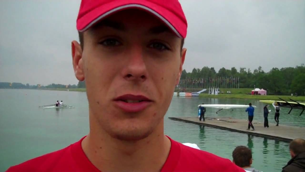 Rowing athletes talk about their mobile phones