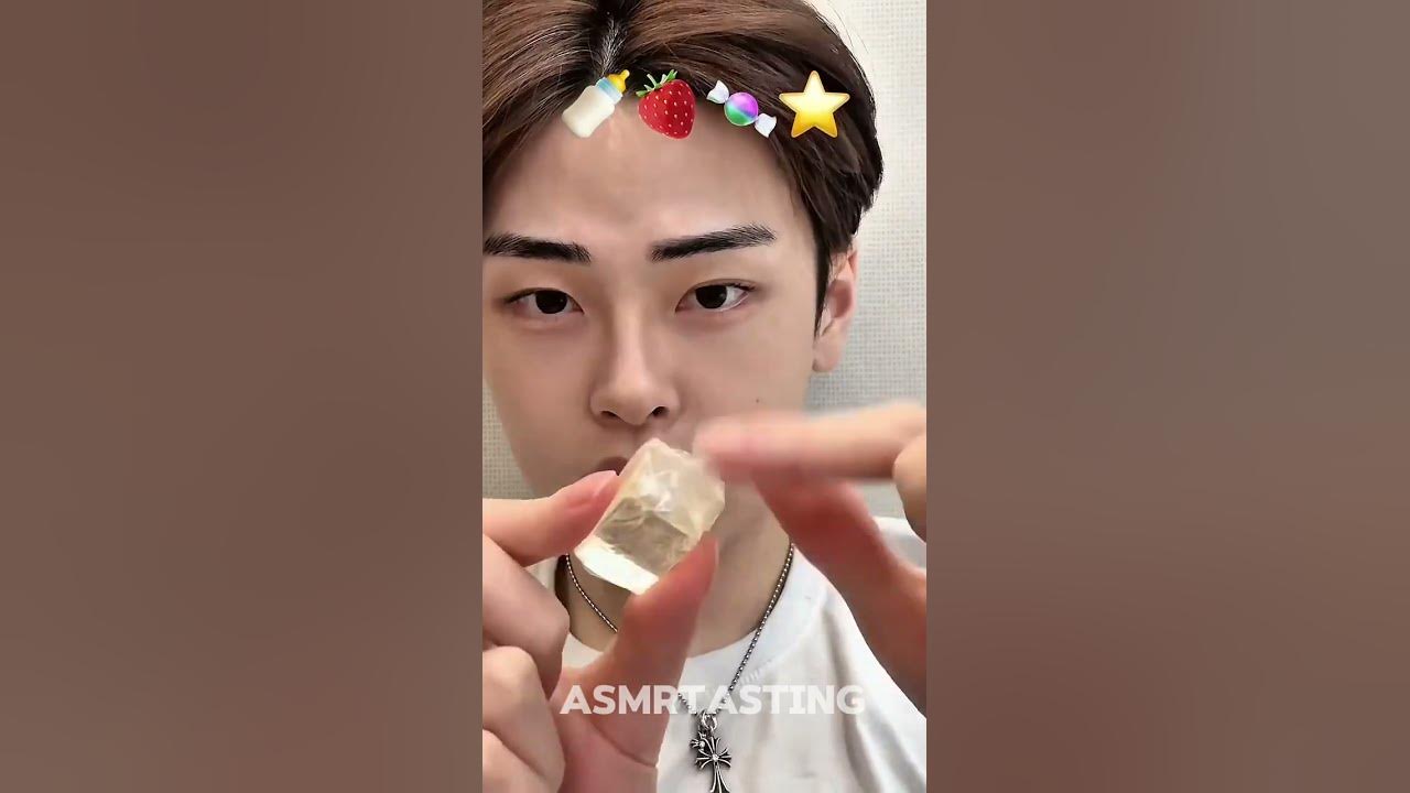 Emoji eating asmr #mukbang #food #asmrfood