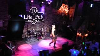 Оксана Почепа (Акула) - Ну зачем же такая любовь @ Life Pub, Moscow