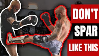DON'T SPAR LIKE THIS! Do You Make These Common Beginner Sparring Mistakes?
