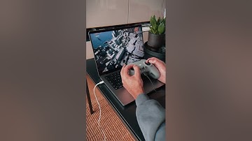 Practicing with a new fpv simulator ☺️✌🏻The levels in uncrashed are insane! 🤯🔥 #fpvfreestyle