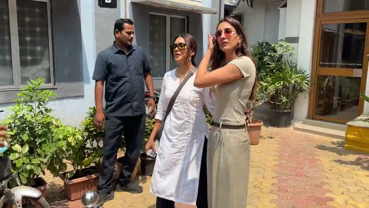 Mrunal Thakur & Pragya Kapoor: Casual Chic in Bandra! | Celebrity Spotting