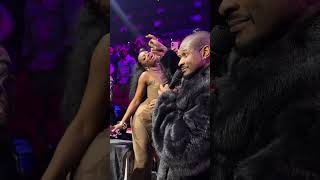 USHER Serenades fans😀(Past Present future TOUR) #pastpresentfuture #concert #usher #dance #music