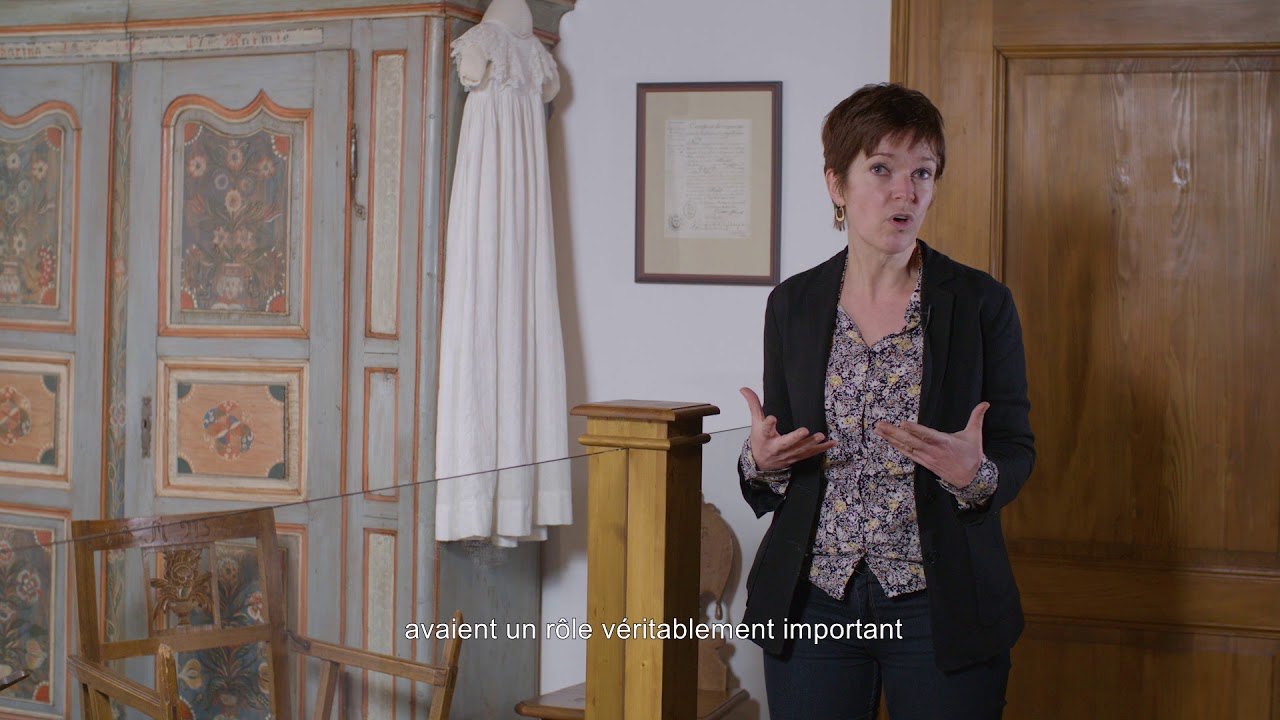 Musée Alsacien // Chaise d'accouchement