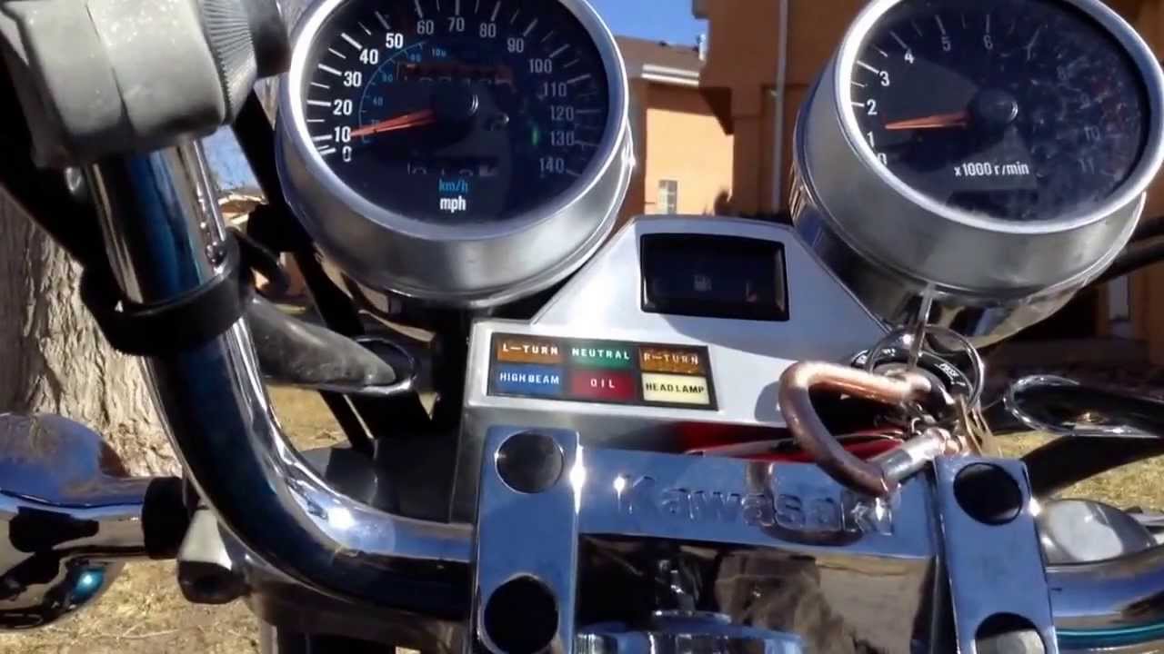 Cold start of my 95 kawasaki vulcan 750 - YouTube