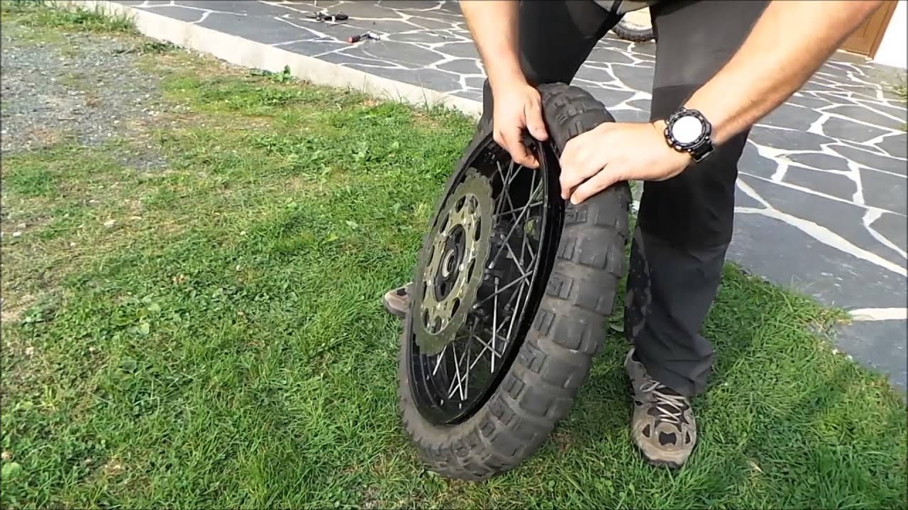 Yamaha XT 1200 Z Superténéré - Tire change