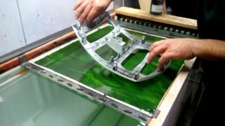 cubicatura, water transfer printing, hydrographics: cruscotto fiamme verdi.