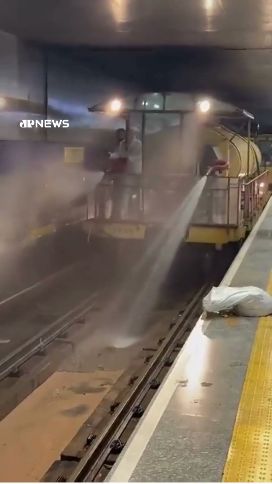 Metrô de SP faz manutenção na estação Jardim São Paulo-Ayrton Senna após enchente #shorts