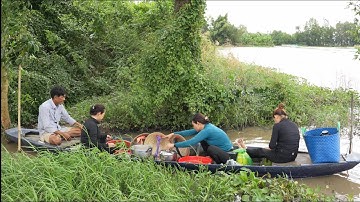 1757 / Đổ dớn nấu ăn ngoài đồng trúng bầy cá linh