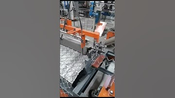 Double wire double mold fully automatic high speed chain link fence making machine
