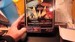 Atlantis Toy and Hobby Earth Vs The Flying Saucers Model Kit Retro UFO Space Ship w/ Easy Assembly 