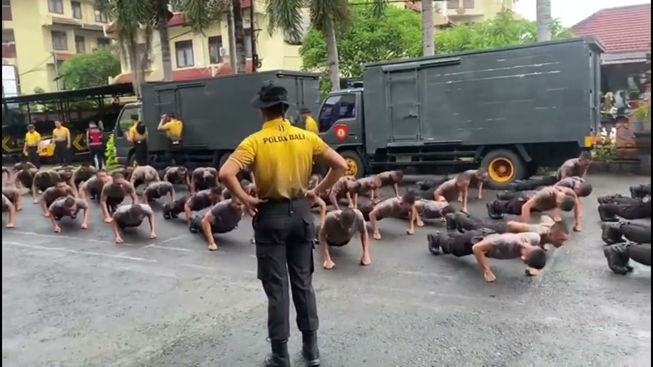 Bimbingan tradisi bintara remaja angkatan-52 Ditsamapta Polda Bali Part 1